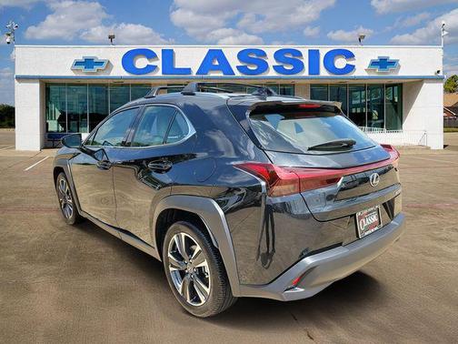 Caviar 2025 Lexus UX 300h Base