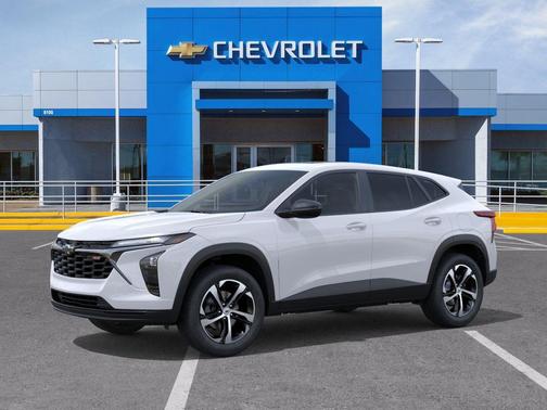 Summit White 2026 Chevrolet Trax FWD 1RS
