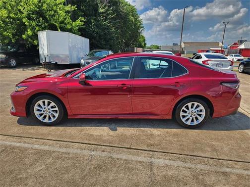 2022 Toyota Camry LE