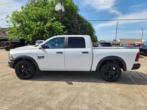 2024 RAM 1500 Classic Warlock Crew Cab 4x2 5'7' Box