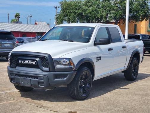 2024 RAM 1500 Classic Warlock Crew Cab 4x2 5'7' Box