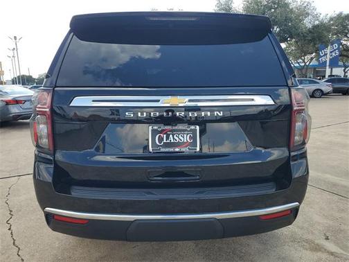 2023 Chevrolet Suburban LS