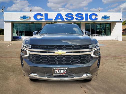 2023 Chevrolet Suburban LS