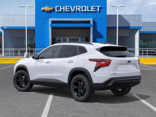 Summit White 2026 Chevrolet Trax LT