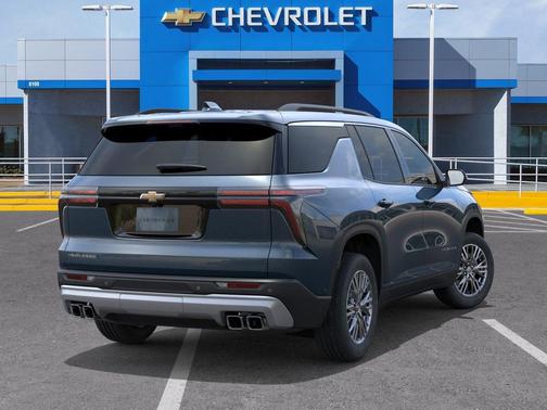 Lakeshore Blue Metallic 2026 Chevrolet Traverse LT