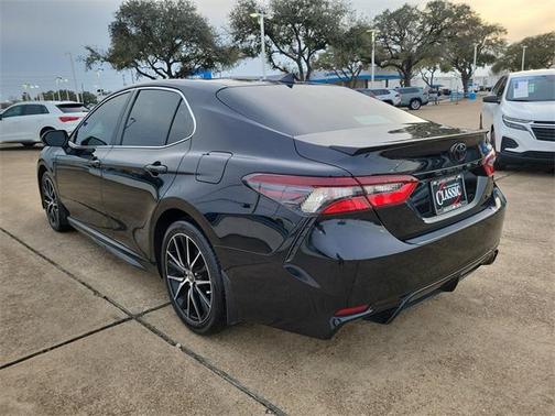 2024 Toyota Camry SE