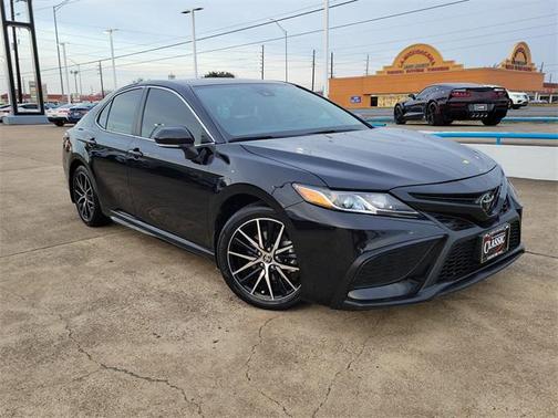 2024 Toyota Camry SE