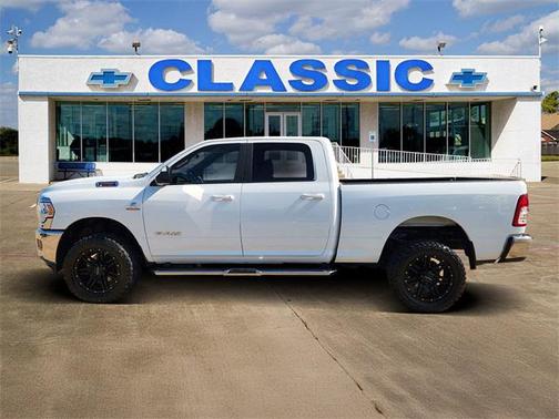 2022 RAM 2500 Big Horn Crew Cab 4x4 6'4' Box