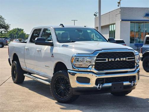 2022 RAM 2500 Big Horn Crew Cab 4x4 6'4' Box