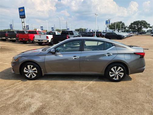 2022 Nissan Altima S FWD