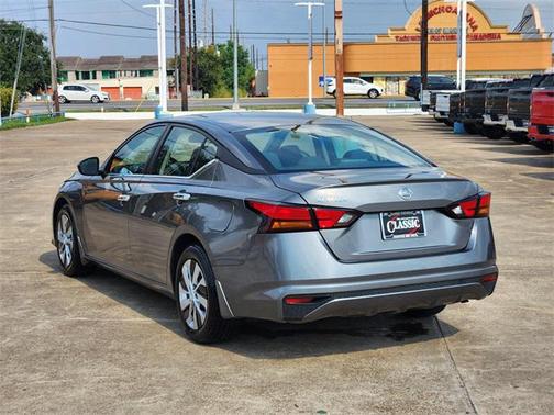 2022 Nissan Altima S FWD