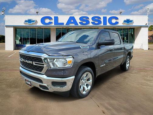 Granite Crystal Metallic Clearcoat 2024 RAM 1500 Big Horn/Lone Star