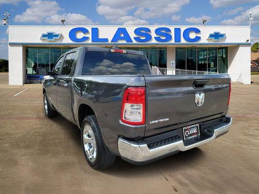 Granite Crystal Metallic Clearcoat 2024 RAM 1500 Big Horn/Lone Star