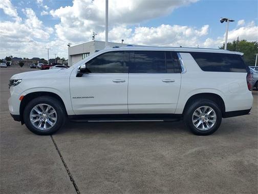 2023 Chevrolet Suburban Premier