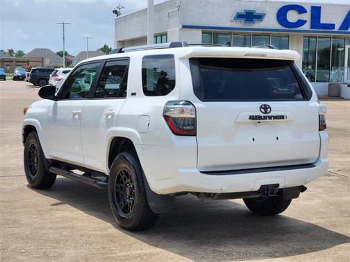 2023 Toyota 4Runner SR5