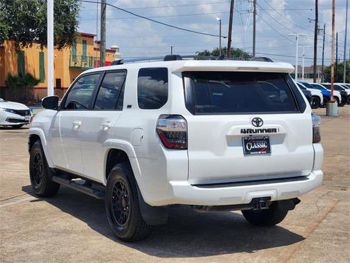 2023 Toyota 4Runner SR5