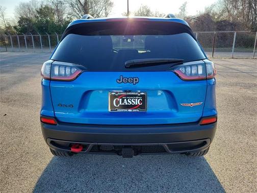 2022 Jeep Cherokee Trailhawk