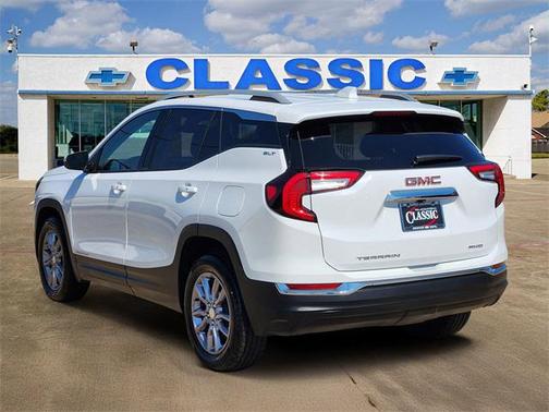 2024 GMC Terrain SLT