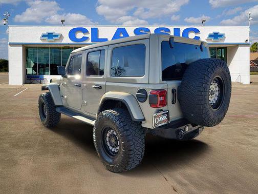 2022 Jeep Wrangler Unlimited Sahara