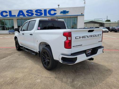 Summit White 2024 Chevrolet Silverado 1500 Custom