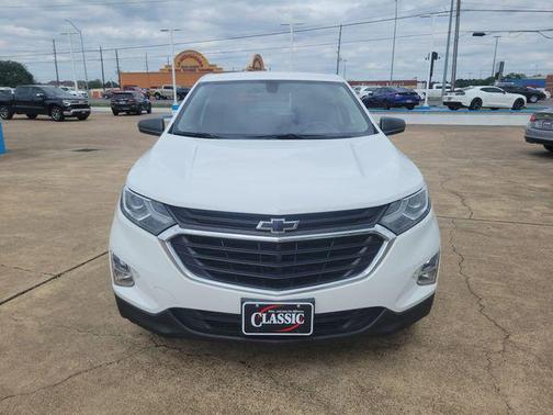 Summit White 2019 Chevrolet Equinox LS