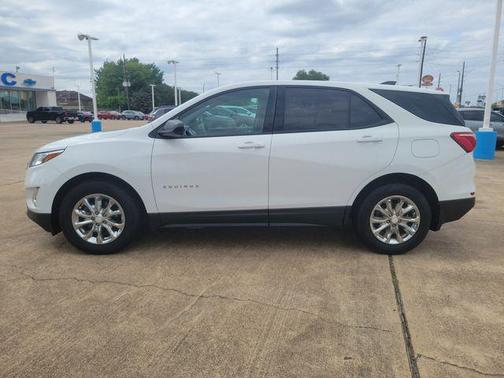 Summit White 2019 Chevrolet Equinox LS