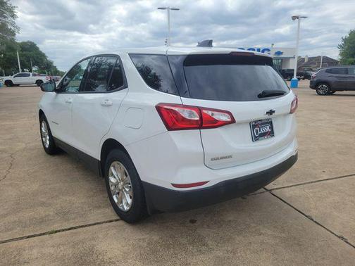 Summit White 2019 Chevrolet Equinox LS