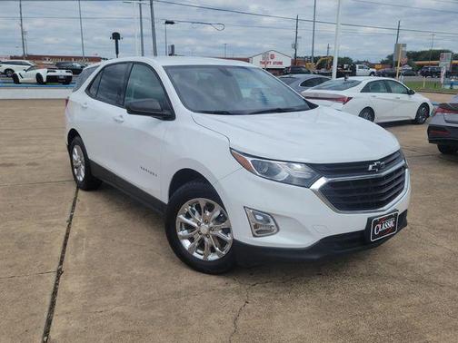 Summit White 2019 Chevrolet Equinox LS