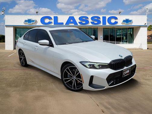 Mineral White Metallic 2023 BMW 330 330i