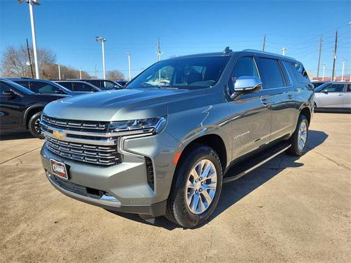 2023 Chevrolet Suburban Premier