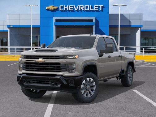 White Sands 2026 Chevrolet Silverado 2500 Custom