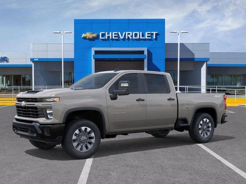 White Sands 2026 Chevrolet Silverado 2500 Custom