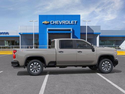 White Sands 2026 Chevrolet Silverado 2500 Custom