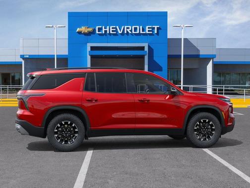 Radiant Red Tintcoat 2026 Chevrolet Traverse AWD Z71