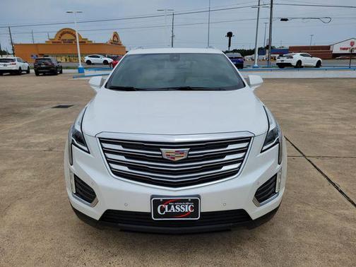 Crystal White Tricoat 2018 Cadillac XT5 Luxury