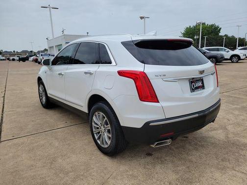 Crystal White Tricoat 2018 Cadillac XT5 Luxury