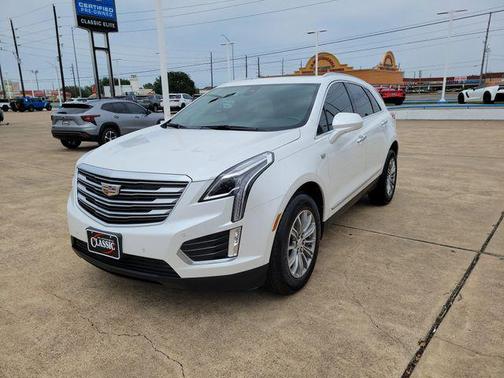Crystal White Tricoat 2018 Cadillac XT5 Luxury
