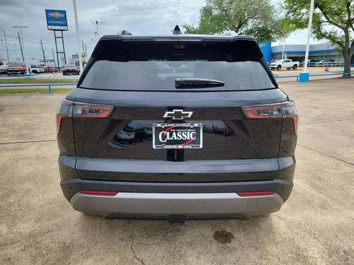 Mosaic Black Metallic 2025 Chevrolet Equinox 1LT