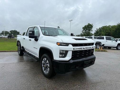 Summit White 2022 Chevrolet Silverado 2500 Custom