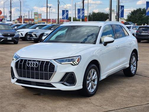 2023 Audi Q3 Premium 45 TFSI S line quattro Tiptronic