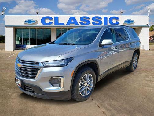 Sterling Gray Metallic 2023 Chevrolet Traverse LT Cloth