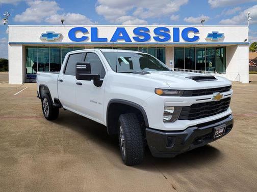 Summit White 2026 Chevrolet Silverado 2500 Custom