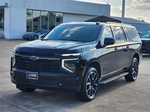 2025 Chevrolet Suburban RST