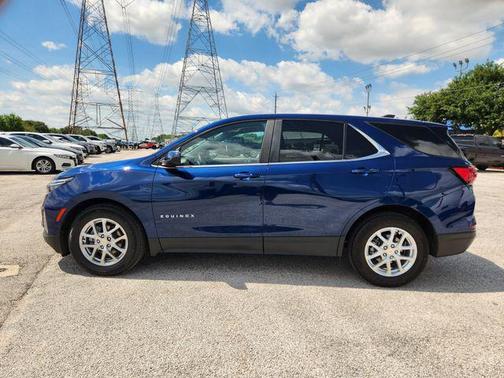 Blue Glow Metallic 2022 Chevrolet Equinox 1LT