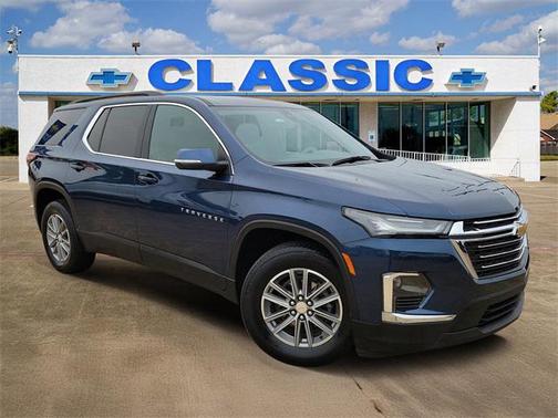 2022 Chevrolet Traverse LT Cloth