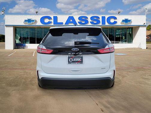 Oxford White 2023 Ford Edge SE
