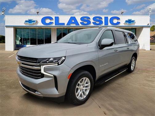 2023 Chevrolet Suburban LT