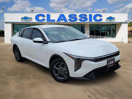 Snow White Pearl 2025 Kia K4 LXS