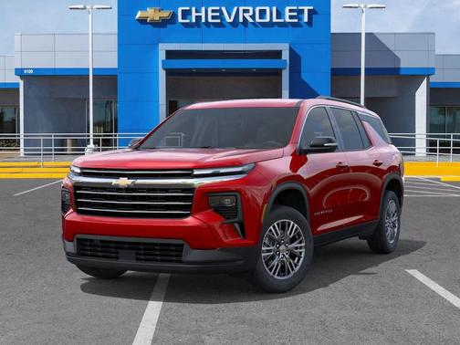 Radiant Red Tintcoat 2026 Chevrolet Traverse LT