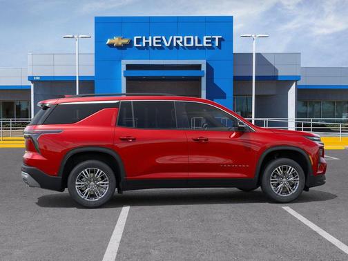 Radiant Red Tintcoat 2026 Chevrolet Traverse LT